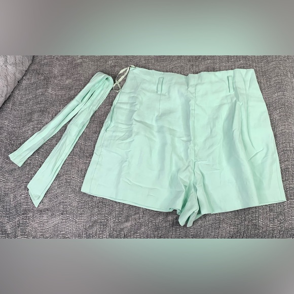3/$20 Gianni Bini Women’s Shorts Size 12 - Picture 2 of 11